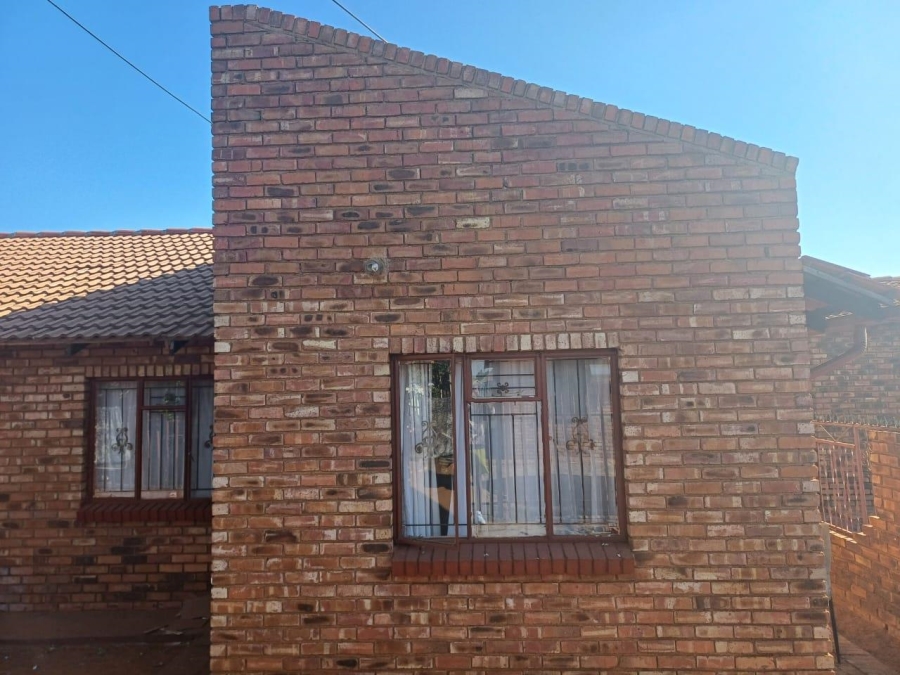 3 Bedroom Property for Sale in Mmabatho North West